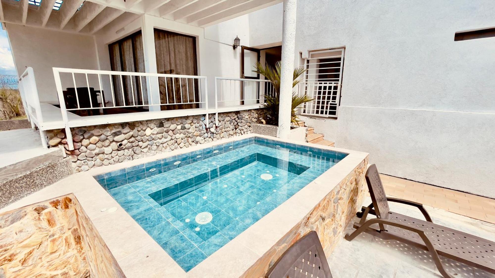 Hotel Loto Del Viento Cartago Exteriér fotografie